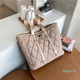 Luxury Designer Women's Big Tote Bags 2021 Autumn Winter Female Shoulder Handbags High Quality Nylon Large Capacity Shopping Bag Cross Body
