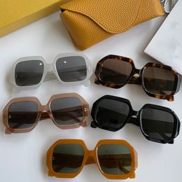 Designer Luxury Sunglasses 40056U Mens Womens Square Full Frame Fashion Classic Shopping High Quality Glasses Women Beach Vacation UV400 Protection