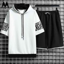 Casual Men Short Sleeved Sets Summer Mens Harajuku Hooded T-shirt + Shorts Fashion Printing 2 Piece Suit Mens Clothing 210722