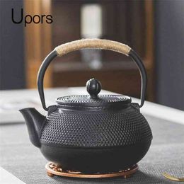 UPORS Japanese Iron Tea Pot with Stainless Steel Infuser Cast pot Kettle for Boiling Water Oolong 600/800/1200ML 210621