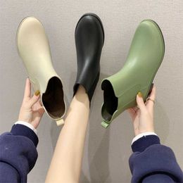 Women Rain Boots Fashion Non-slip Ladies Waterproof Ladies Fur Plush Flats Platform Winter Warm Female Chelsea Shoes Slip On Y0914