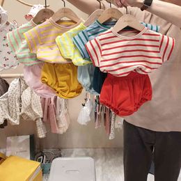 Yaz Bebek Giyim Seti Kore Tarzı Toddler Erkek Giysileri Çizgili Tee ve PP Pantolon 2 ADET Bebek Kızlar 210429