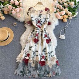 Summer Elegant Women Lace Embroidery Patchwork Dress Vintage Ladies O-neck Mesh Midi Causal Fairy 210423