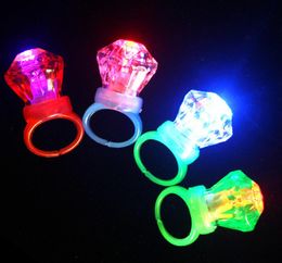 Light Up Sparkling Rings Bridal Shower Party Favors Kids Adults Flashing Plastic Big Diamond Bling LED Glow Ring for Birthday Bachelorette Christmas