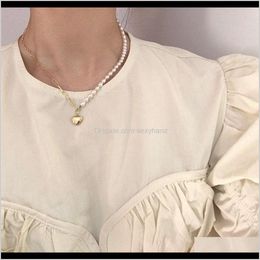 Necklaces & Pendants Drop Delivery 2021 Minority Design Natural Freshwater Pearl Necklace Collarbone Chain Love Pendant Korean Version Simple