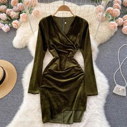 -Vestidos casuais vintage preto / verde veludo bodycon vestido primavera outono v-pescoço de manga longa alta cintura festa de festa vestidos moda feminina