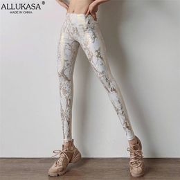 Snakeskin Bronzing Leggings Women Sexy High Waist Hip Lift Elastic Push Up Gym Clothing Fitness Workout Legging Slim Pants Femme 211204