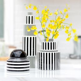 Vases Creativity Ceramic Vase Geometric Black White Stripes Table Decoration Flower Abstract Modern Home Accessories