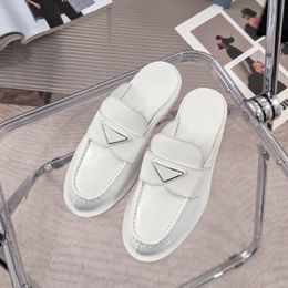 Mode Dreieck Buchstaben Etikett Sandalen Loafer Schuhe Geschlossene Oberseite Hausschuhe Lässig Hochwertige Damen Luxus Echtes Leder Dicke Unterseite Designer Slides mit Box