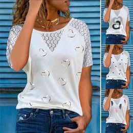 Fashion Summer Women's Casual Round Neck Tshirt Lace Hollow Stitching Short Sleeve Shirt Heart Print Top Lady Streewear 210720