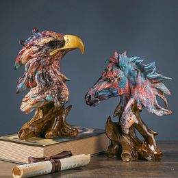 Novelty Items Eagle Horse Lion Sculpture Ornament Colour Oil Painting Resin Statue For Interior Home Decor Model Creative Living Room Crafts