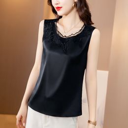 Korean Women Blouse Chiffon s for Sleeveless Shirts Tops Woman White Lace Hollow Out Satin Basic Shirt 210427