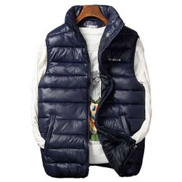 Winter Men's Sleeveless Jacket Big Sizes Black Vest Autumn Casual Warm Thick Coats Male Cotton-Padded Fashion Men Waistcoat Vest 211104