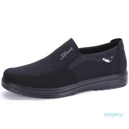 2021 Fashion designer Business style mens shoes black brown leisure soft flats bottoms men casual Dress for Party 38-44