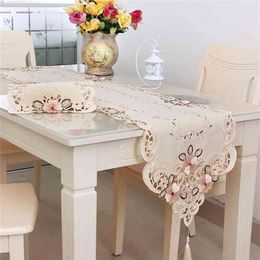 Classical Embroidered Table Runner cloth Vintage Floral Lace Tassel Cloth Home Party Wedding Dinner Decor 210709