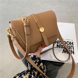 Lady Trendy Saddle Shape Designer Messenger Small Flap Solid Crossbody Quality Leather Shoulder Handbags