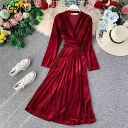 Elegant Cross Drawstring Slim Waist Dressess Autumn Vintage Women V-neck Gold Velvet Dress Hong Kong Style Vestidos 210422