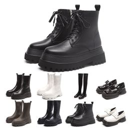 Martin boots Chelsea womens black white Pistachio Frost Plaid high low platform Ankle Half Boot round toes fashion outdoor