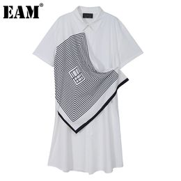 [EAM] Women White Big Size Asymmetrical Striped Dress Lapel Short Sleeve Loose Fit Fashion Spring Summer 1DD6999 210512