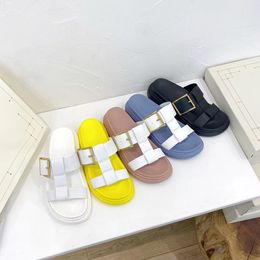 2021 new high-quality design, the latest three-dimensional slippers, women's sandals size 35-40