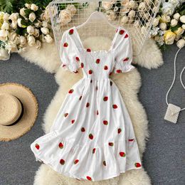 Strawberry Dress Cherry Kawaii Embroidery Puff Sleeve Dress Women Vintage White Square Neck Beach Dresses 2021 Korean Clothes X0521
