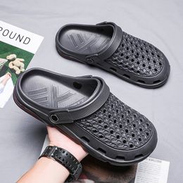 Top quality Slippers Summer Men Women Sandy beach Outdoor Hole shoes flip-flops Lady Gentlemen Walking Shower Room Indoor