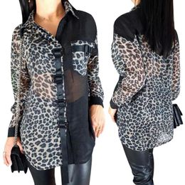 d топы
 Скидка Рубашки женские блузки 2021 летняя блузка рубашка женские леопардовые печать Полный рукав длинные V-образные вырезы женские повседневные вершины женские карманные одежды D