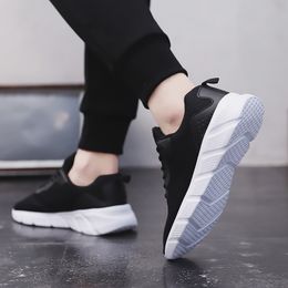 2021 Arrival High Quality Running Shoes Sports For Mens Womens Super Light Breathable Mesh Tennis Outdoor Sneakers Big SIZE 39-47 Y-W705