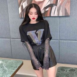 Summer Women's Set Korean Style Rhinestone Hollow Long-sleeved T-shirt + Wide-leg Black Leather Short Female Sets LL196 210506