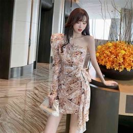 autumn temperament oblique shoulder strapless waist irregular chiffon floral bag hip dress 210416