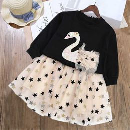 LZH Children Clothing Swan T-shirt+Star Mesh Skirt 2pcs Suit Outfit Winter Toddler Girls Clothes Kids Tracksuit For Girls Sets 211021