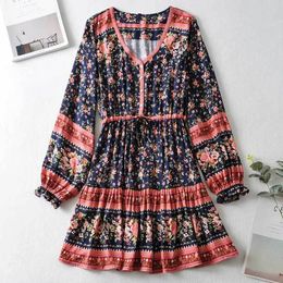 Inspired women hippie floral print V-neck Bohemian mini long sleeve dress ladies chic dresses spring autumn dress 210412