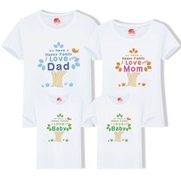 Brand Family Matching Outfits Summer Look Mother And Daughter Dresses Mom Me Clothes Christmas T-shirt 210429