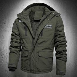 Men Military Jacket Cotton Hooded Outwear Parkas Winter Fashion Tactical Army Coat Plus Size M-5XL 211008