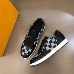 2022 casual men designer shoes plaid Luxury black fashion Mens sneakers high quality trainers with box