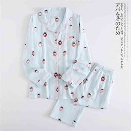 Fresh 100% gauze cotton Pyjamas set spring summer Japanese kawaii Strawberry homewear casual long-sleeve sleepwear 210831