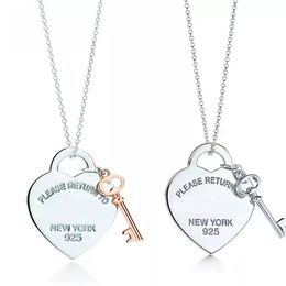1: 1 S925 Sterling Silver Exclusive Love Card With Key Necklace Ladies Original Brand Fine Workmanship Jewellery Gift
