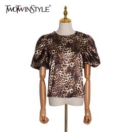 TWOTWINSTYLE Leopard Print Shirt For Women O Neck Puff Short Sleeve Casual Patchwork Zipper Blouse Female Fashion Summer 210517