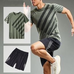 2 pieces Men Gym Fitness Clothing Sportswear Male Running Sets Basketball Jersey Training Suit Summer T shirt Kits with Shorts