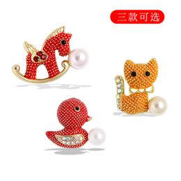Femmes Mignon Party Crystal Pearl Animal Chat Poisson Broche Broche Strass Bijoux Hot 