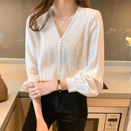 Korean Blouse Women Chiffon s Long Sleeve Shirts Tops Plus Size Woman White Shirt V-Neck Pleated 210604
