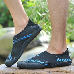 2021 High Quality For Mens Womens Sports Running Shoes Sandy Beach Fashion Black Blue Red Outdoor Sneakers SIZE 36-46 WY21-1786