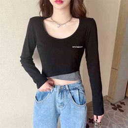 Letter long-sleeved T-shirt spring round neck cotton fake two-piece bottoming shirt Hong Kong style slim short top 210520