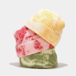 Winter Fashion Harajuku Skullies Women Tie Dye Knitted Warm Thick Hat Men Autumn Hip hop Beanies Unisex Basic Cap PJ083 Y21111
