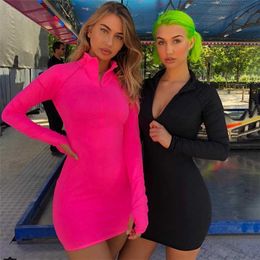 Spot Avrupa Düz Renk Seksi Stand Yakası Uzun Kollu Gündelik Gece Kulübü İlkbahar ve Yaz Elbise Desteği Karışık Batchcasual Moda Çok yönlü stil