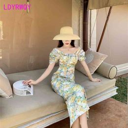 LDYRWQY French shoulder temperament slim fit floral retro print waist - tucked dress 210416