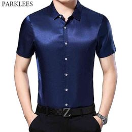 Mens Slim Fit Silk Like Satin Dress Shirts Short Sleeve Button Down Shirt Men Chemise Casual Smooth Comfortable Shirt Male Navy 210522