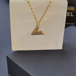 Classic Letter Diamond Unisex Pendant Necklace with Box Bling Crystal Trendy Jewellery Personality Charm Exquisite Chain Party Gift Necklaces