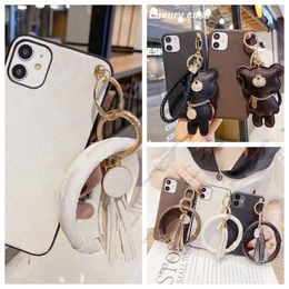 Designer iPhone Phone Case for iPhone 15 14 13 12 11 Pro Max Luxury Purse with Cute Bear Bracelet 18 17 16 15pro 14pro 13pro 12pro X XS XSMax 7 8 plus Cases With Logo Box