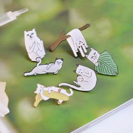 White Enamel Cat Brooch pins Cartoon Animal Lapel pin for women men Top dress cosage fashion jewelry will and sandy